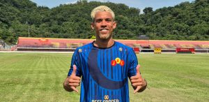Talento de várzea, atacante Lobão assina contrato com o Jabaquara