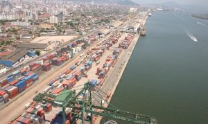 Santos é destaque e puxa alta na movimentação dos portos do Sudeste