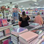 Procon-SP alerta para compras de material escolar e contratação de transporte