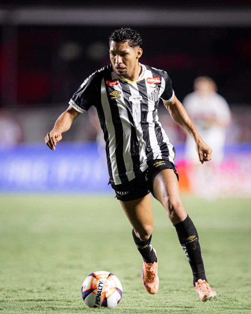 No Santos, Rony se define em uma palavra: “Raça”; atacante foi apresentado oficialmente nesta terça-feira