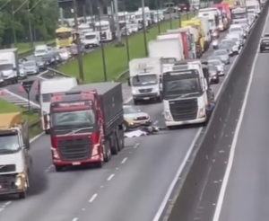 Motociclista morre atropelado após sofrer queda na Anchieta