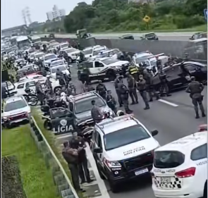 Homem é baleado após perseguição em rodovia