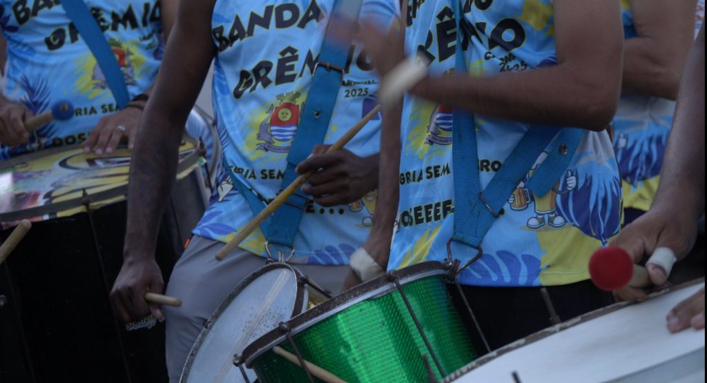 Desfiles de blocos e bandas de Guarujá começam neste domingo