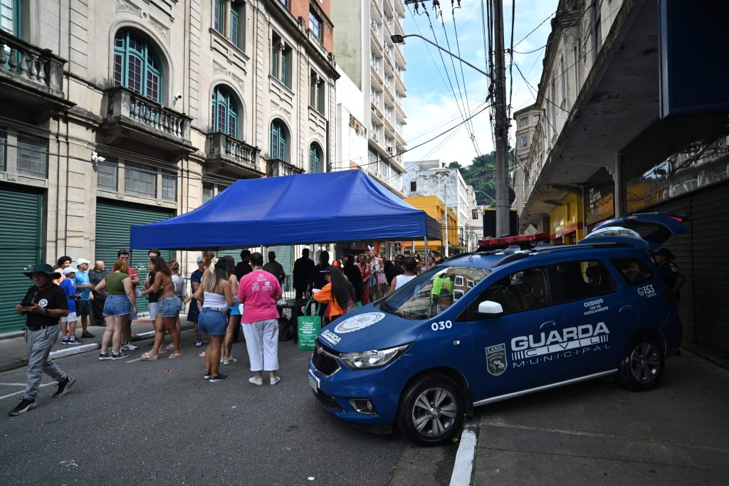 Santos reforça estrutura para os dias de folia
