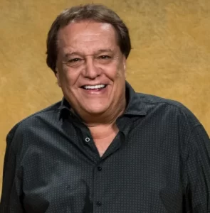 Morre aos 78 anos o ator e diretor Dennis Carvalho