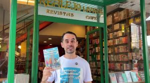 Professor transforma experiência universitária em guia para jovens
