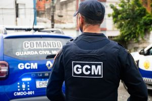 GCM detém homem por violência doméstica e ameaça em SV