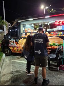 Vigilância Sanitária emite 21 autuações a food trucks no Guarujá
