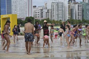 Santos espera mais de 400 mil turistas na Cidade durante o Carnaval