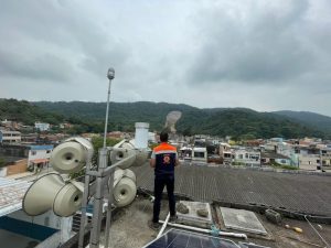 Guarujá registra deslizamento; 12 pessoas deixam suas casas