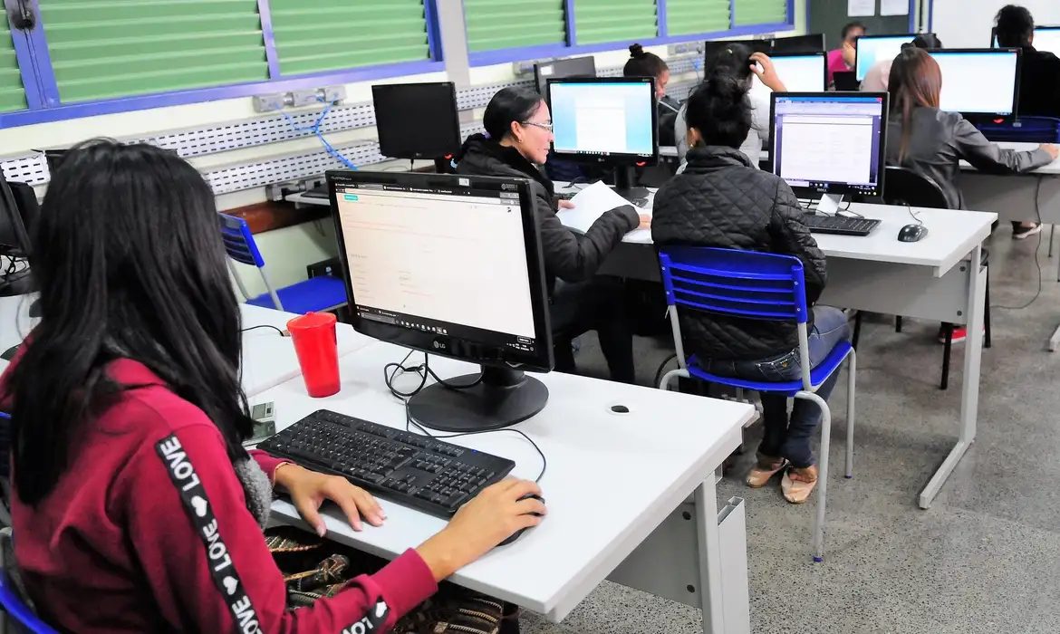 Fies abre adesão de instituições para o 2º semestre