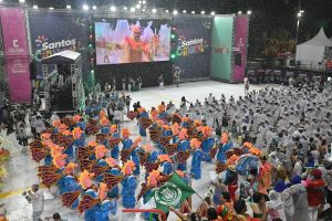 Alegria, técnica e muita emoção nos desfiles do Carnaval santista 2026
