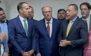 Governo federal anuncia R$ 3 bilhões para ajudar indústrias
