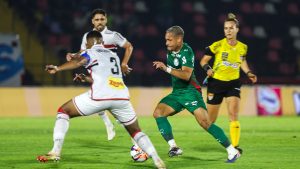 Palmeiras peca pela falta de vontade e perde para o Botafogo-SP mesmo com um jogador a mais