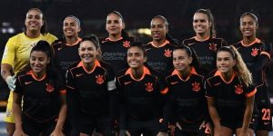 Corinthians marca no fim e vai à prorrogação, mas perde o Mundial de Clubes para o Arsenal