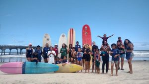 Mongaguá promove integração entre projetos de surfe em Agenor de Campos
