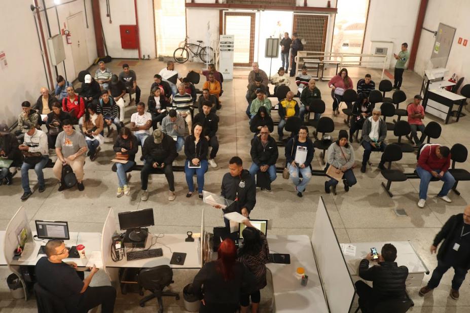 Mutirão do Emprego oferece mais de 100 vagas para moradores da Baixada Santista