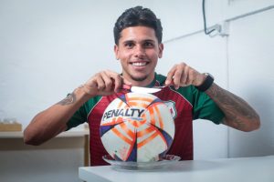 Yohan Marcellus vive auge da carreira na Portuguesa Santista