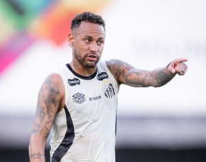 Neymar fala sobre mudanças no Santos e cobra jogadores: “Tem que mudar nossa atitude”