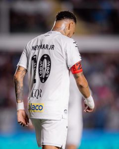 Em vídeo no YouTube, Neymar fala sobre carreira estar perto do fim