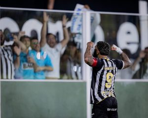 90 vezes Gabigol: atacante alvinegro se aproxima dos 100 gols pelo Santos