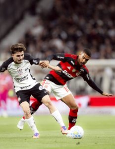 Corinthians e Flamengo empatam em Itaquera
