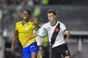 Palmeiras sai na frente, mas leva virada do Vasco em São Januário
