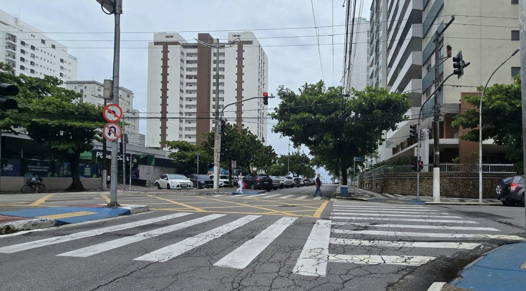 Guarujá fecha rua para promover lazer neste domingo