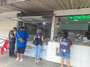 Vigilância Sanitária de Guarujá inicia Operação Quaresma em peixarias
