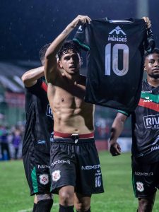 Briosa vence mais uma e mantém liderança da Série A3