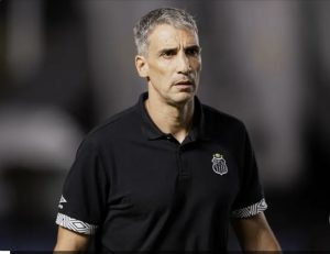 Após derrota para o Inter, Santos demite Vojvoda