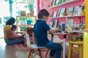Livraria infantil lança clube do livro e fortalece comunidade de leitores