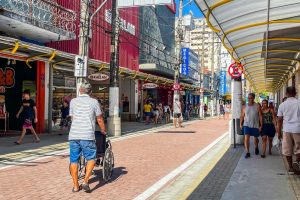 Homem é esfaqueado no Centro de São Vicente