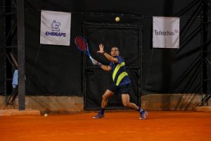 Mais de 300 atletas competem em etapa da Liga Santista de Tenis, no Clube dos Ingleses