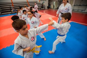 Programa SuperEscola abre inscrições para vagas disponíveis e lista de espera