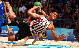Equipe de Praia Grande inicia luta por mais um título no handebol de praia