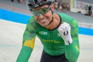 Santista Roberto Franco Neto é campeão pan-americano na prova de eliminação