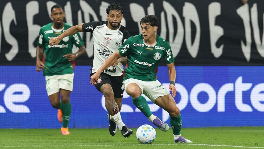 Corinthians e Palmeiras jogam pouco futebol e de placar zerado pelo Brasileiro