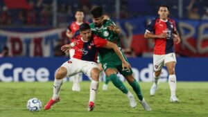 Palmeiras faz péssimo segundo tempo, empata no Paraguai e perde liderança na Libertadores