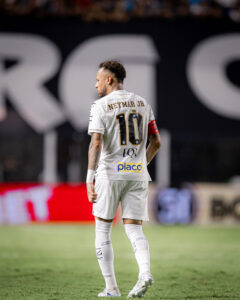 Após o jogo, Neymar tem fala polêmica em crítica ao juiz
