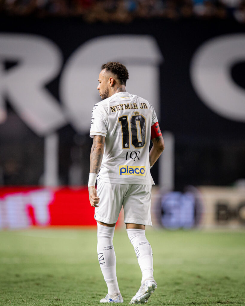 Após o jogo, Neymar tem fala polêmica em crítica ao juiz