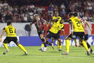 São Paulo vence O’Higgins e mantém 100% na Sul-Americana