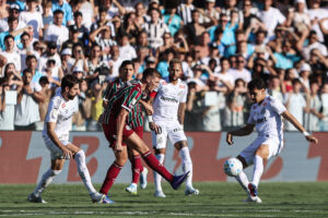 Neymar perde gol e Fluminense vira sobre o Santos na Vila Belmiro pelo Brasileirão