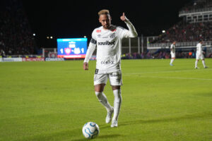 Neymar decepciona e Santos fica só no empate contra o San Lorenzo