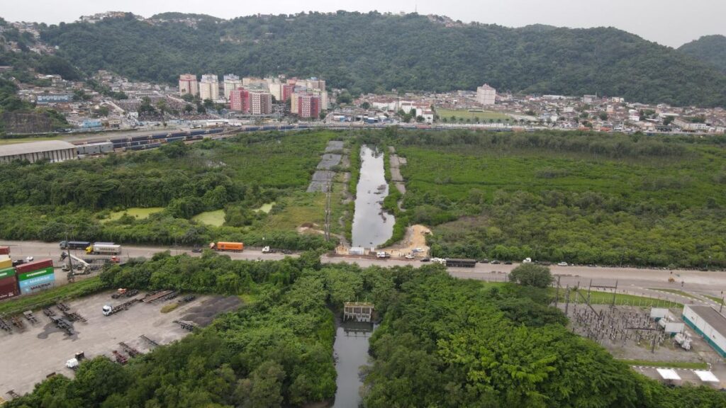 Começa construção de estação elevatória contra enchentes em Santos