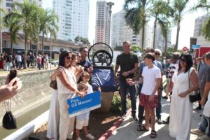 Praça na Ponta da Praia recebe nome do empresário Gil Mansur