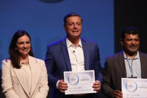 Santos recebe prêmio do Tribunal de Contas por transparência 