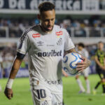 Santos se pronuncia sobre situação física de Neymar: “Estamos confiantes que ele disputará a Copa”