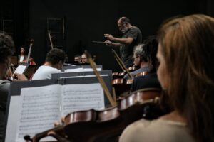 Orquestra Sinfônica mergulha em tragédia e transcendência