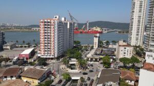 Praça de Santos recebe o nome do empresário Gil Mansur